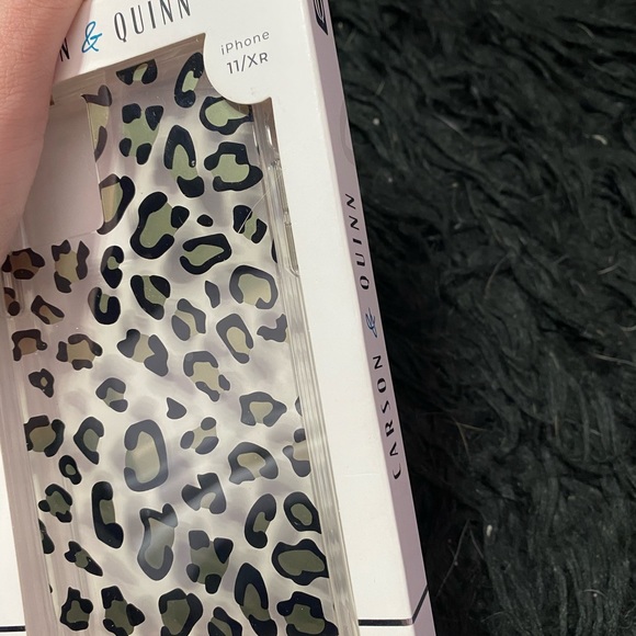 Accessories - iPhone 11/Xr cheetah print phone case